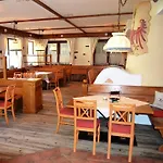 Rietzer Hof 3*